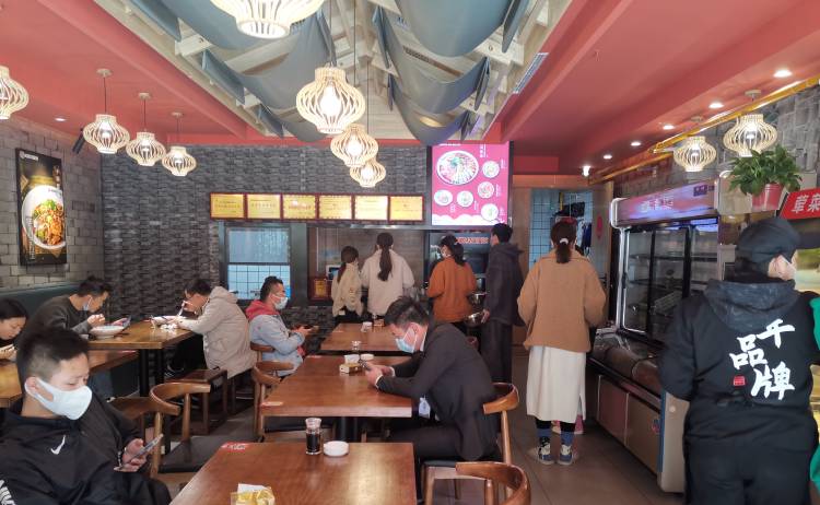 冒菜店經(jīng)營(yíng)：餐飲同行打價(jià)格戰(zhàn)怎么辦？