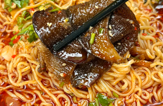 想學做冒菜開店靠譜嗎？帽牌貨這樣學準沒錯
